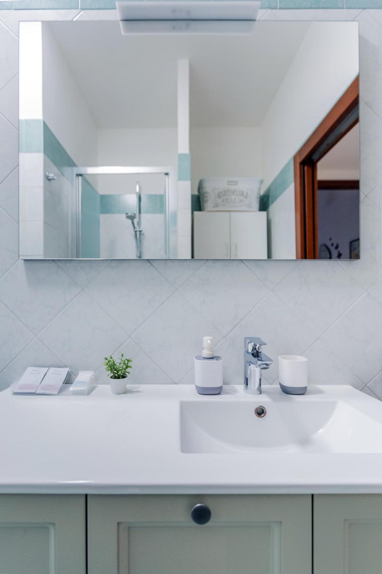 Stylish & Cozy - 5 Star Location- Balcony - City View โรม ภายนอก รูปภาพ